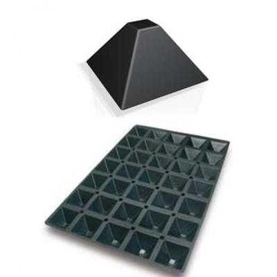 Pyramids - 65x65x35mm
