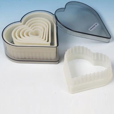 Polyglass Cutter - Fluted Heart 