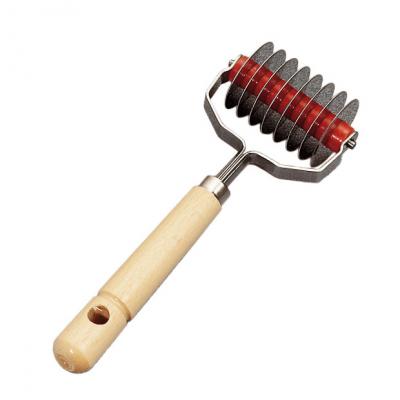 S/S Rolling Cutter - Wooden Handle 